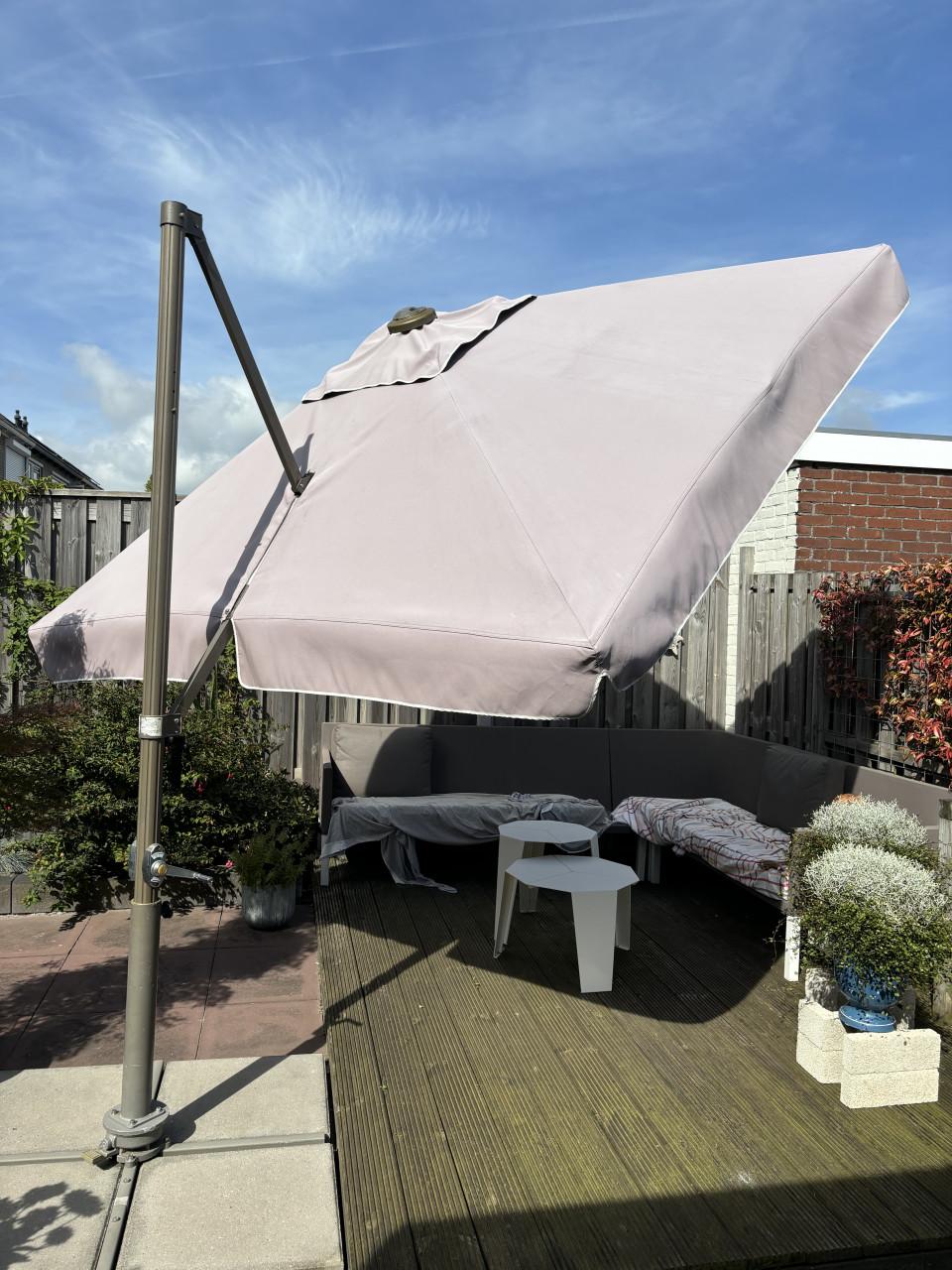 Solero Parasol lichtbruin 2.40 x 2.40