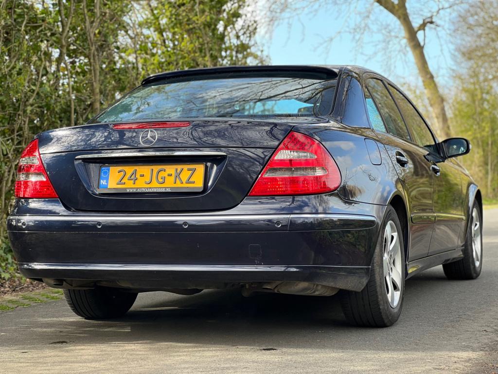 Mercedes-Benz E-Klasse 240 avantgarde