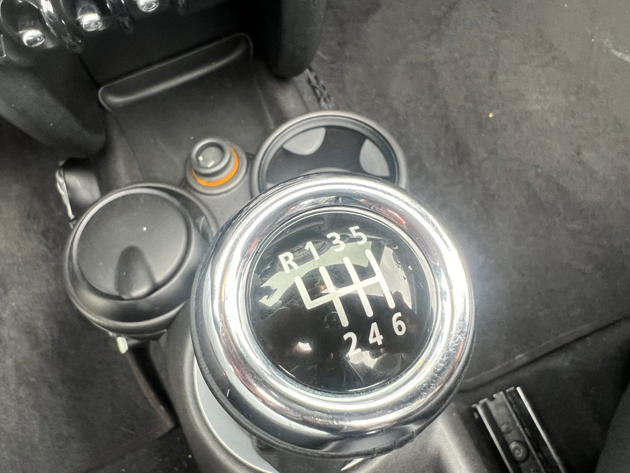 Prachtige Mini Cabriolet uit 2012 met slechts 114.000 km