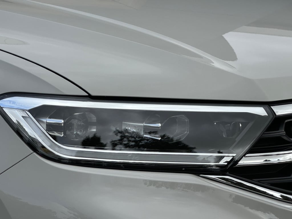Volkswagen T-roc 1.5 tsi 150pk dsg r-line | camera | keyless | elek. achter
