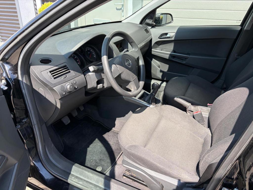 Opel Astra 1.4 essentia/1e eigenaar/airco/lichtmetaal/zwart metallic/