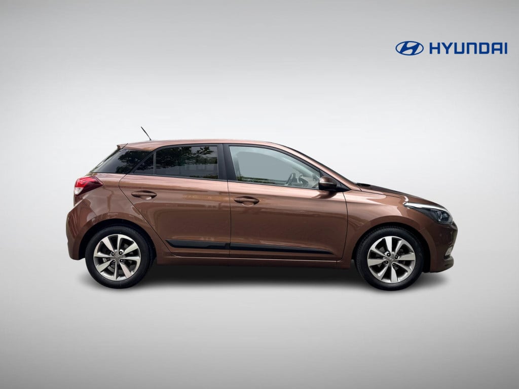 Hyundai I 20 1.2 hp i-motion premium | panoramadak | cruise & climate contr