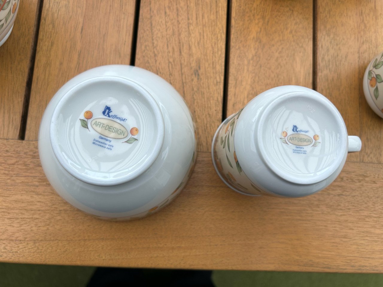 6 SCHAALTJES PLUS 6 BEKERS