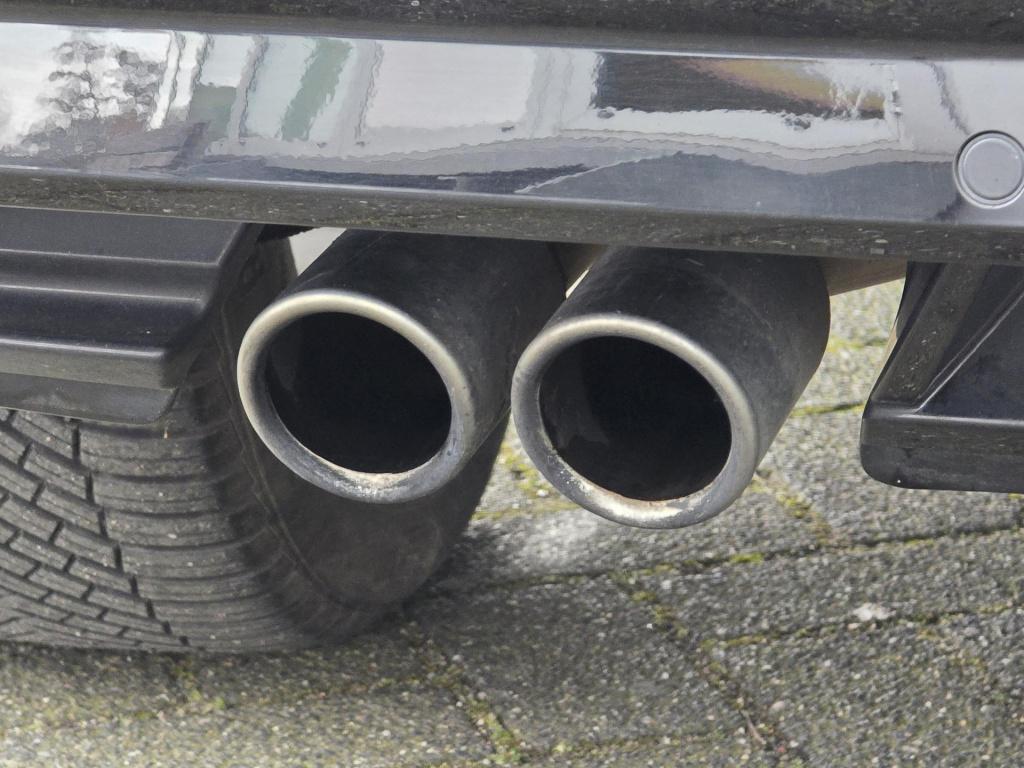 Volkswagen Tiguan 1.4 tsi 4motion highline r-line 1800kg/leder/digital/r-li