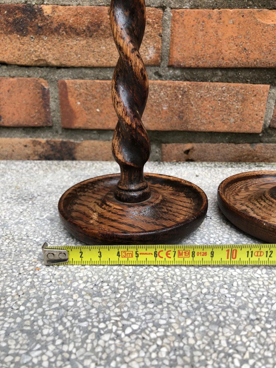 2 vintage kaarsen standaards.