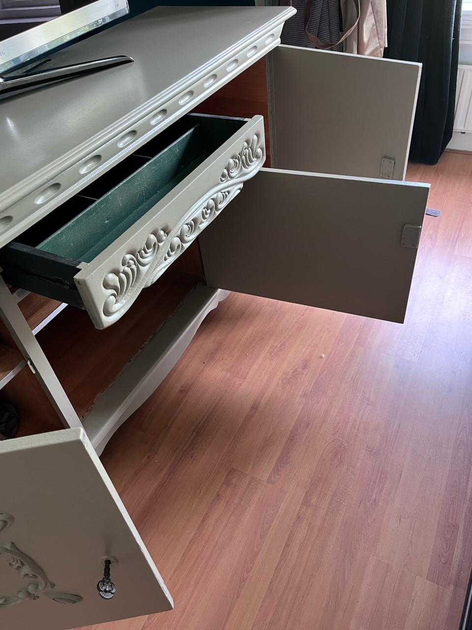 Zand/ beige eiken dressoir