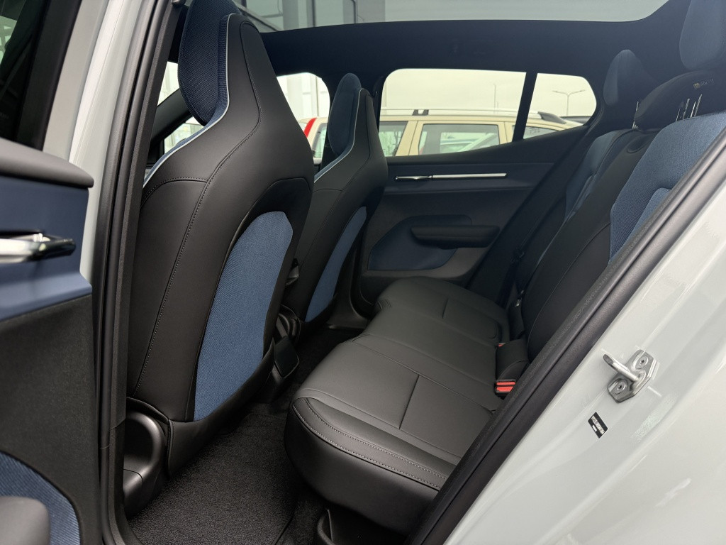 Volvo Ex30 nieuwprijs € 48.395 | extended range ultra