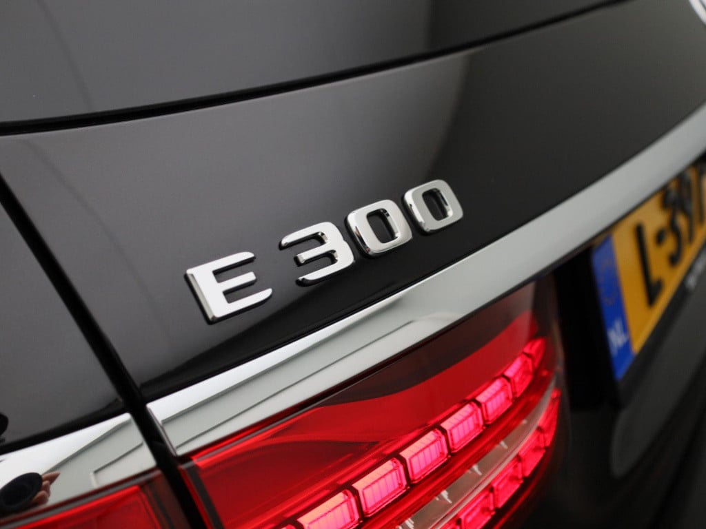Mercedes-Benz E-Klasse estate 300 amg line | automaat | virtual cockpit | c
