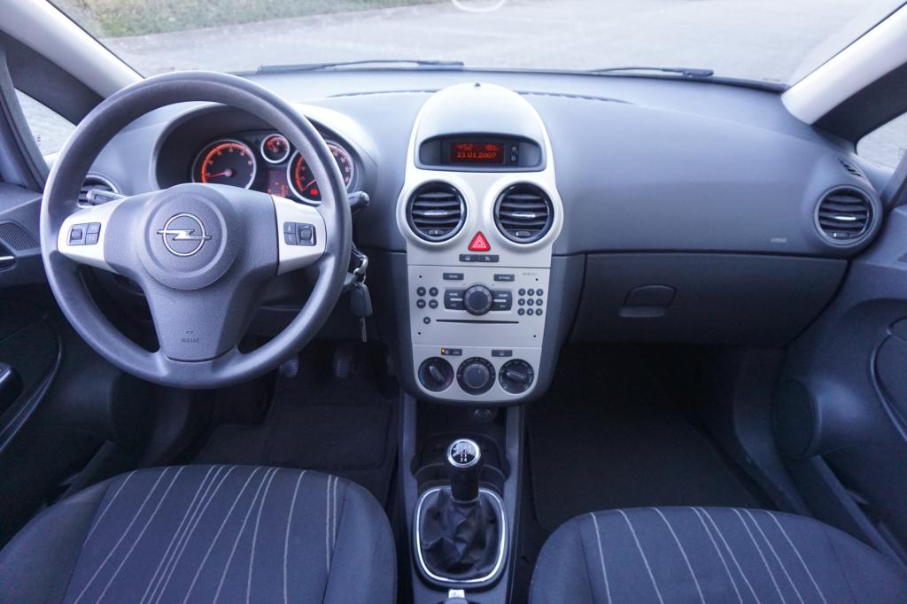 Opel Corsa 1.4-16v enjoy airco / cruise / elektr. ramen / lm velgen /  nap