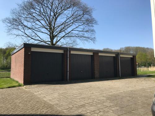 Te huur garagebox aan de Kastanjestraat in Goes.