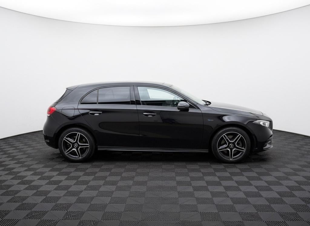 Mercedes-Benz A-Klasse 250 e business solution amg limited soh 96%