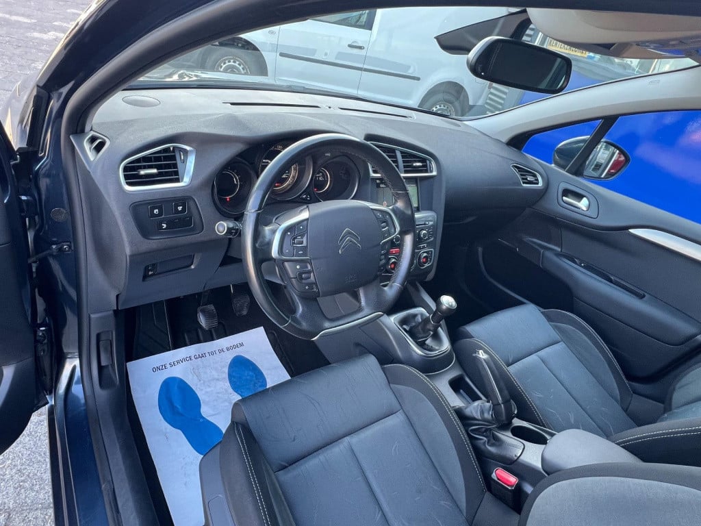 Citroen C4 1.6 vti collection, navi, trekhaak enz...