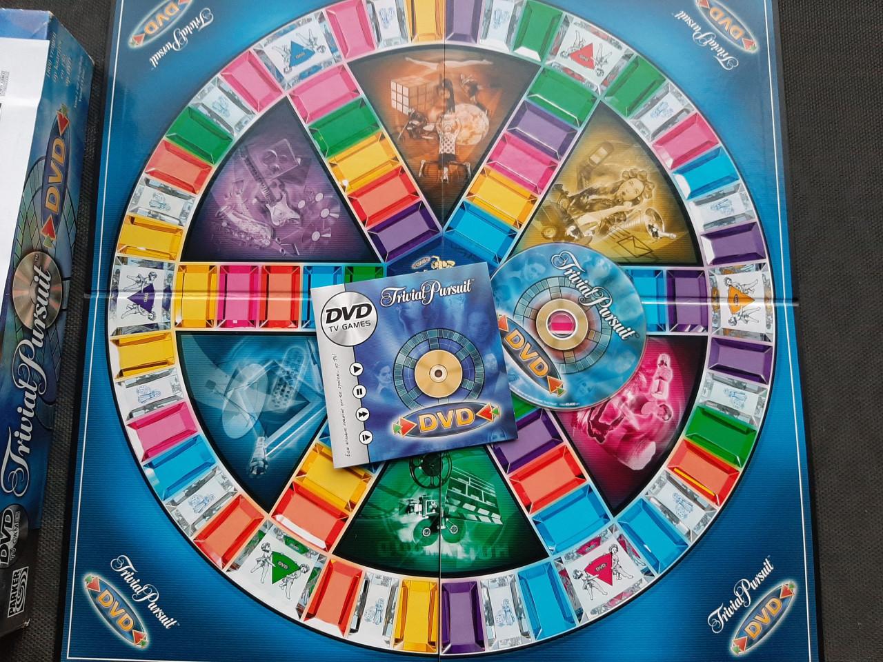 Trivial Pursuit DVD spel. Niet gebruikt !