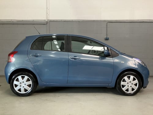 Toyota Yaris 1.3 VVTi Sol