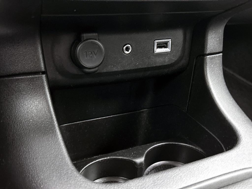 Citroen C3 82 pk feel edition | rijklaar | trekhaak | parkeersensoren | nav