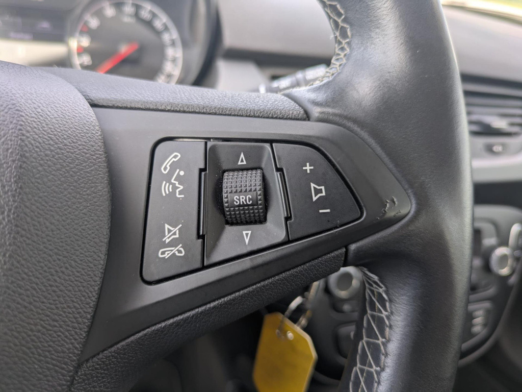 Opel Corsa 1.4 favourite | airco | cruise control | bluetooth
