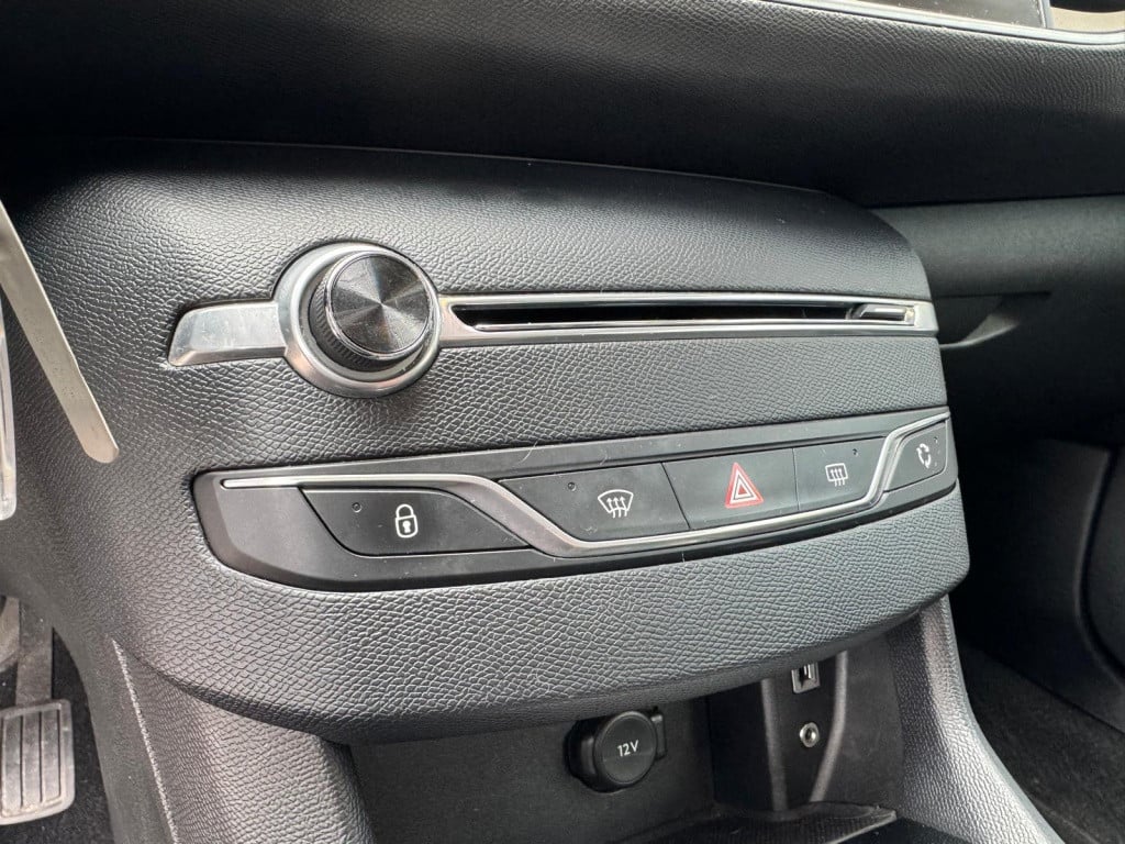 Peugeot 308 sw 1.2 puret.blue lease