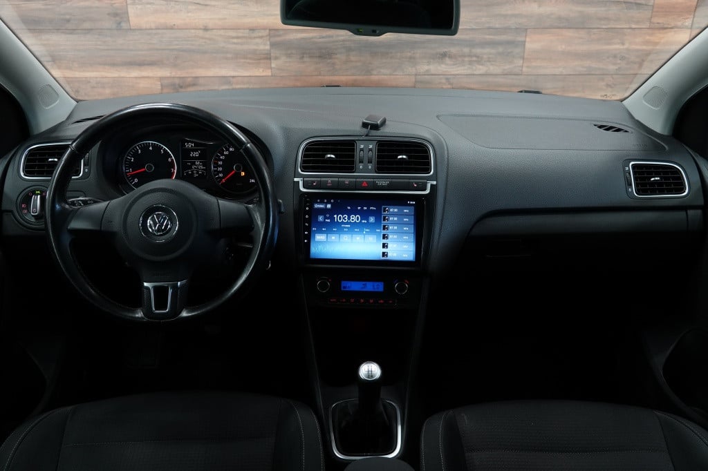 Volkswagen Polo 1.4-16v highline | carplay | cruise | xenon | pdc |