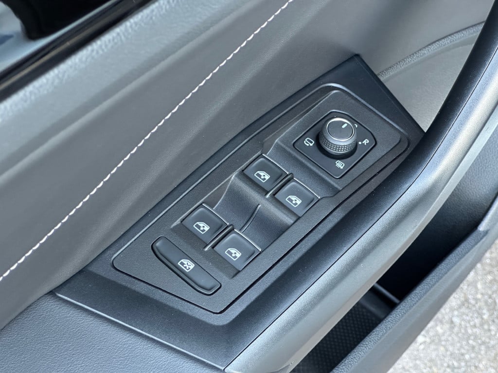 Volkswagen T-roc 1.5 tsi 150pk dsg r-line | camera | keyless | elek. achter