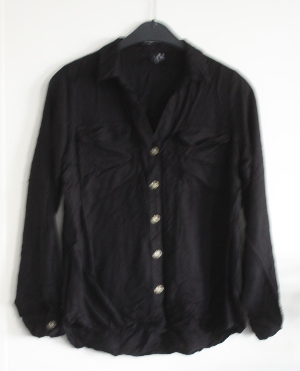 Zwarte blouse met bruine knopen maat s