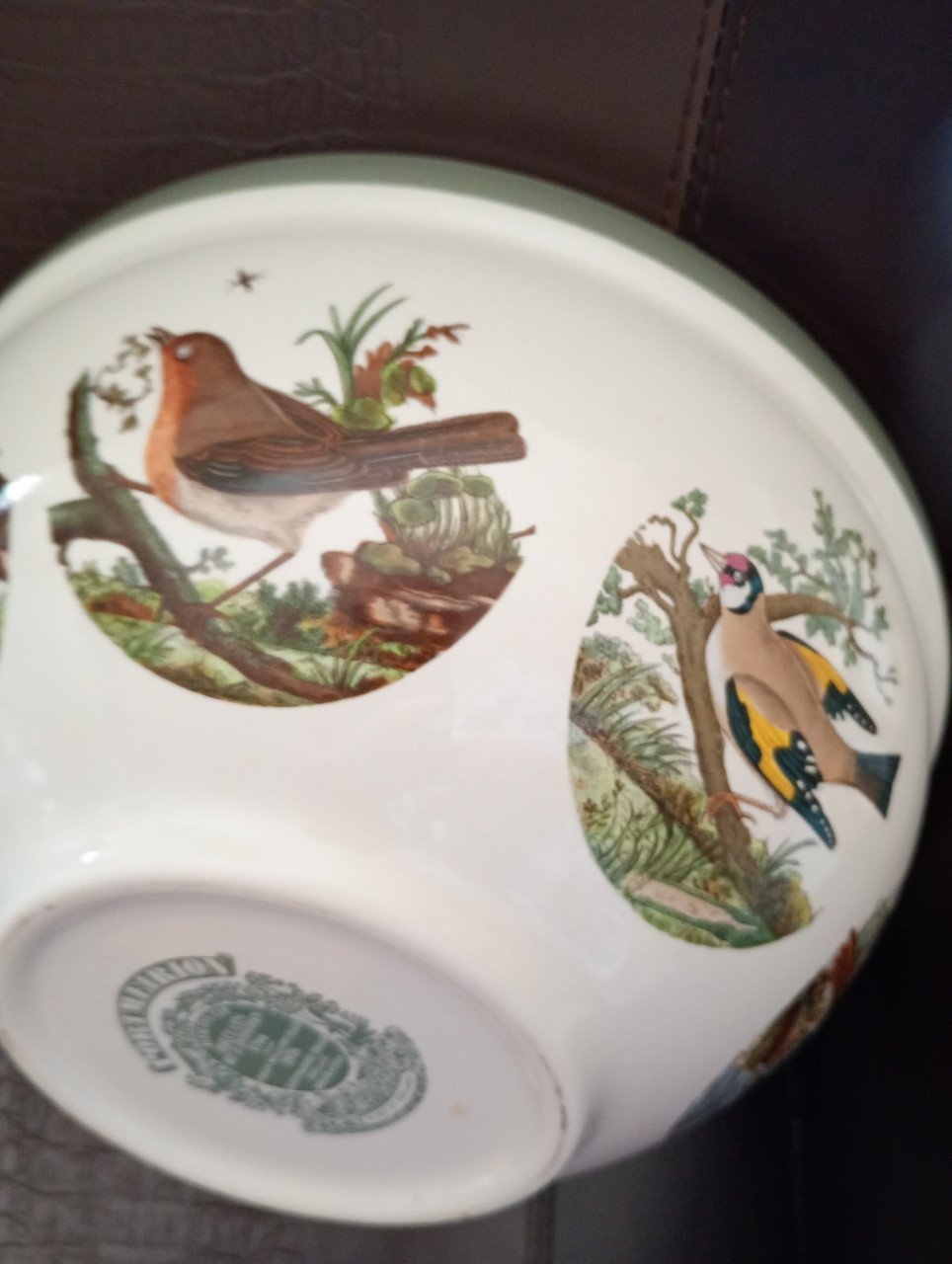 Schaal met vogels