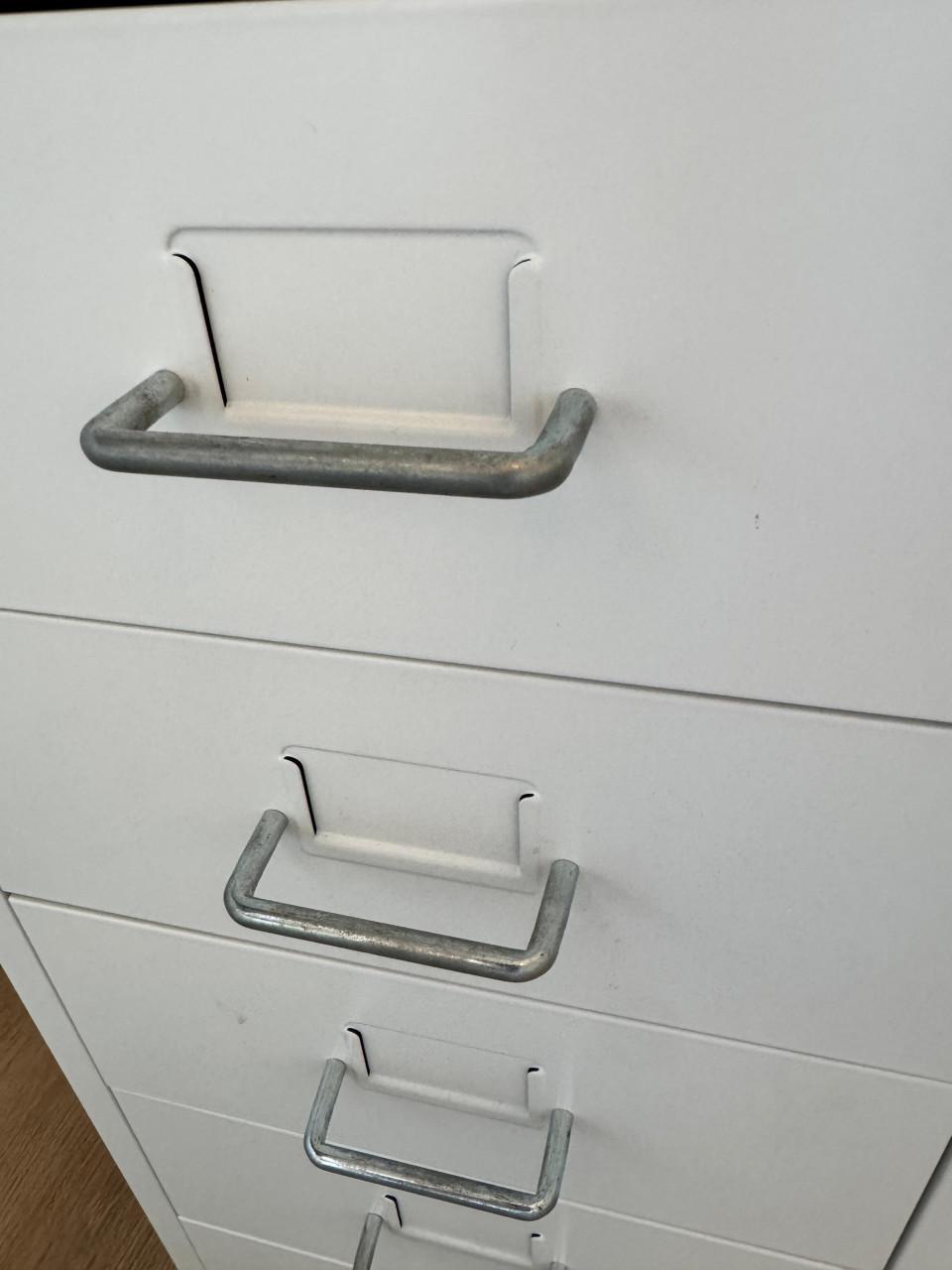 Ladekastje Helmer van Ikea