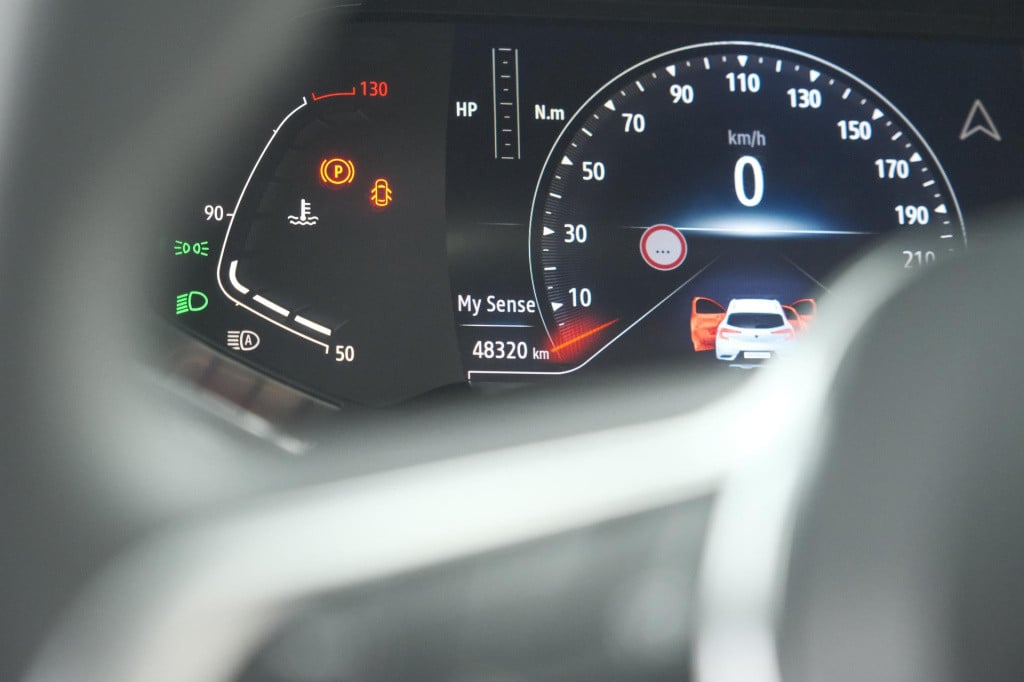 Renault Captur tce 90 intens | camera | navigatie | parkeersensoren | apple