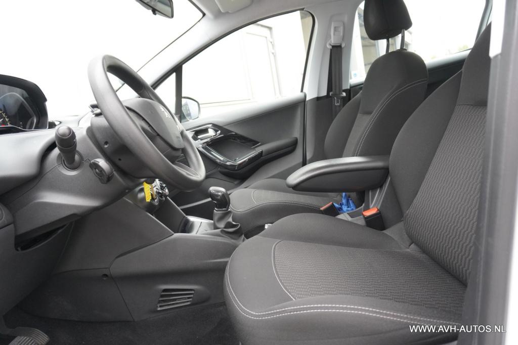 Peugeot 208 1.6 bluehdi blue lease