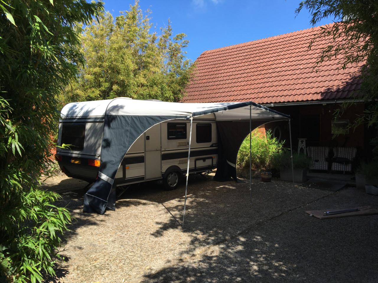 Caravan luifel Goldcamp Pamplona met glasfiber frame