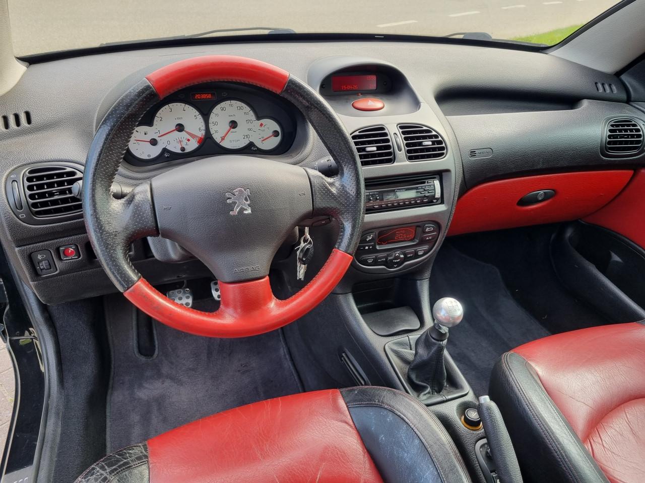 Peugeot 206 CC 2.0-16V