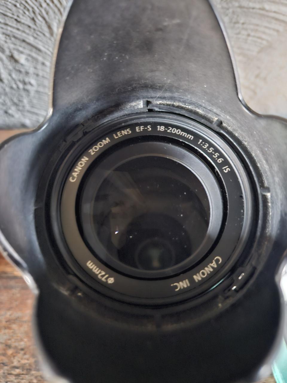 Canon EOS 600D spiegelreflexcamera met 18-200 mm lens