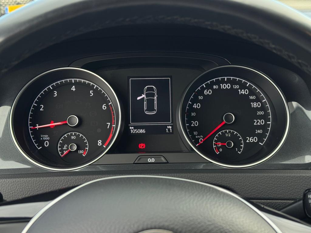 Volkswagen Golf 1.0 tsi * massage stoel * camera * carplay * stoelverwarmin
