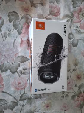 JBL FLIP 7 speaker