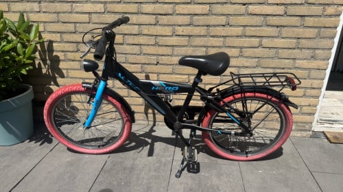 Te koop twee kinderfietsen