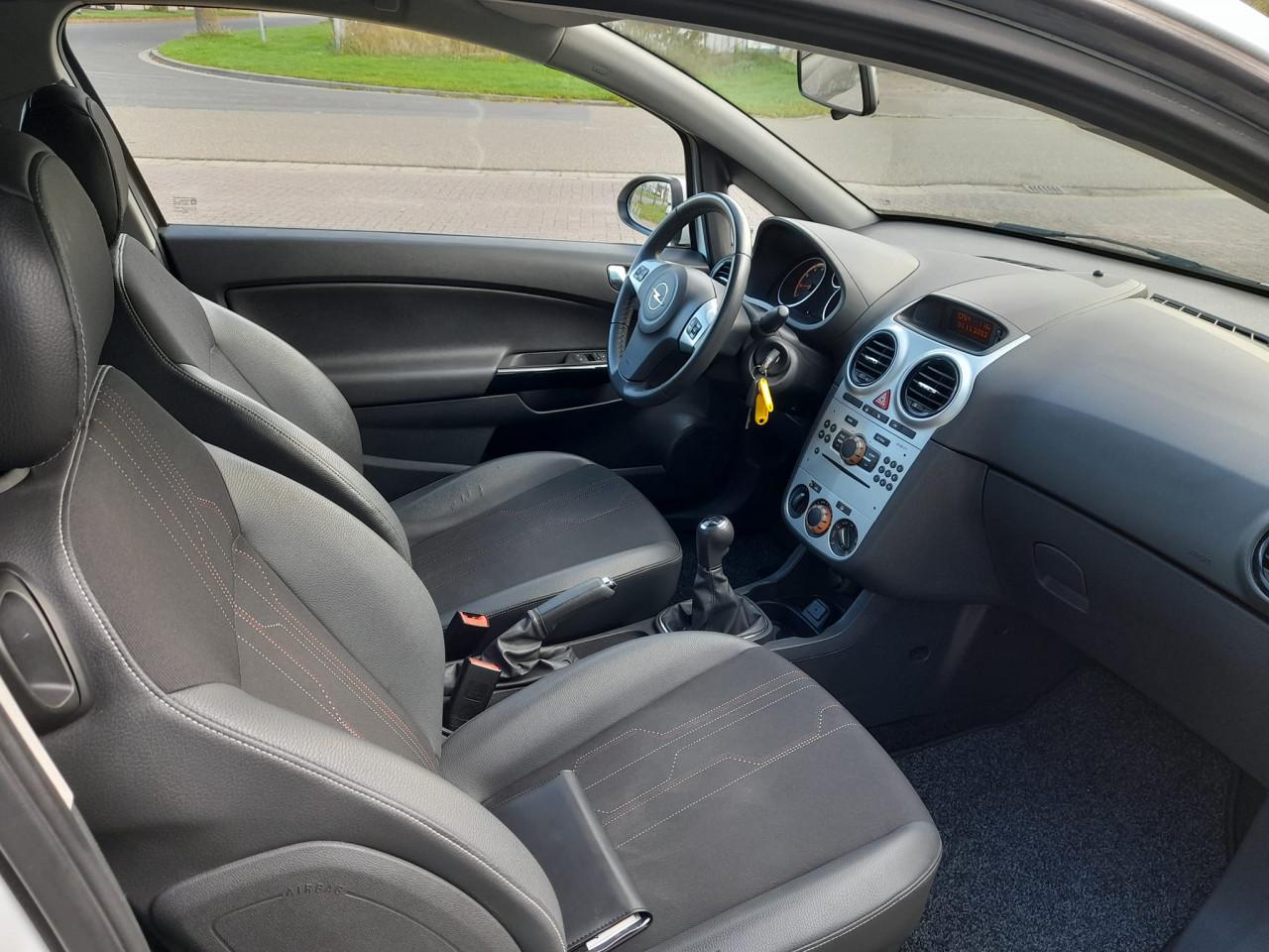 Opel Corsa 1.2 xe Gas G3 Eco Flex Coler Edition 3deurs bj:2012 airco