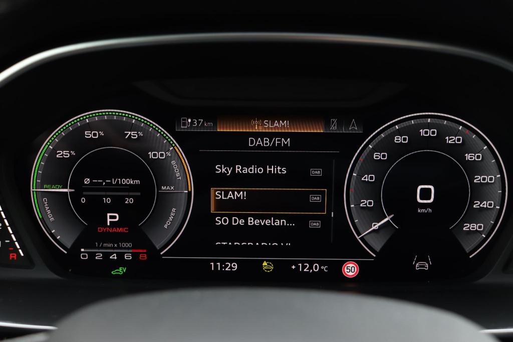 Audi Q3 sportback 45 tfsi e s line 245pk s tronic | soh 91,1% |