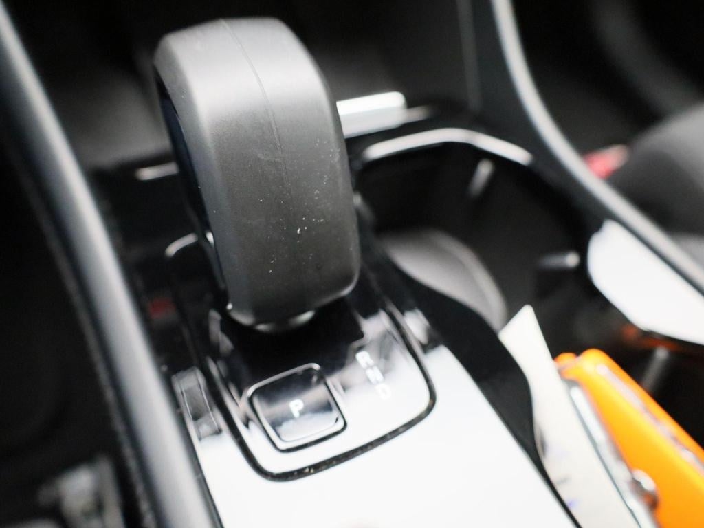 Volvo XC40 recharge core | automaat | navigatie | apple carplay / android a