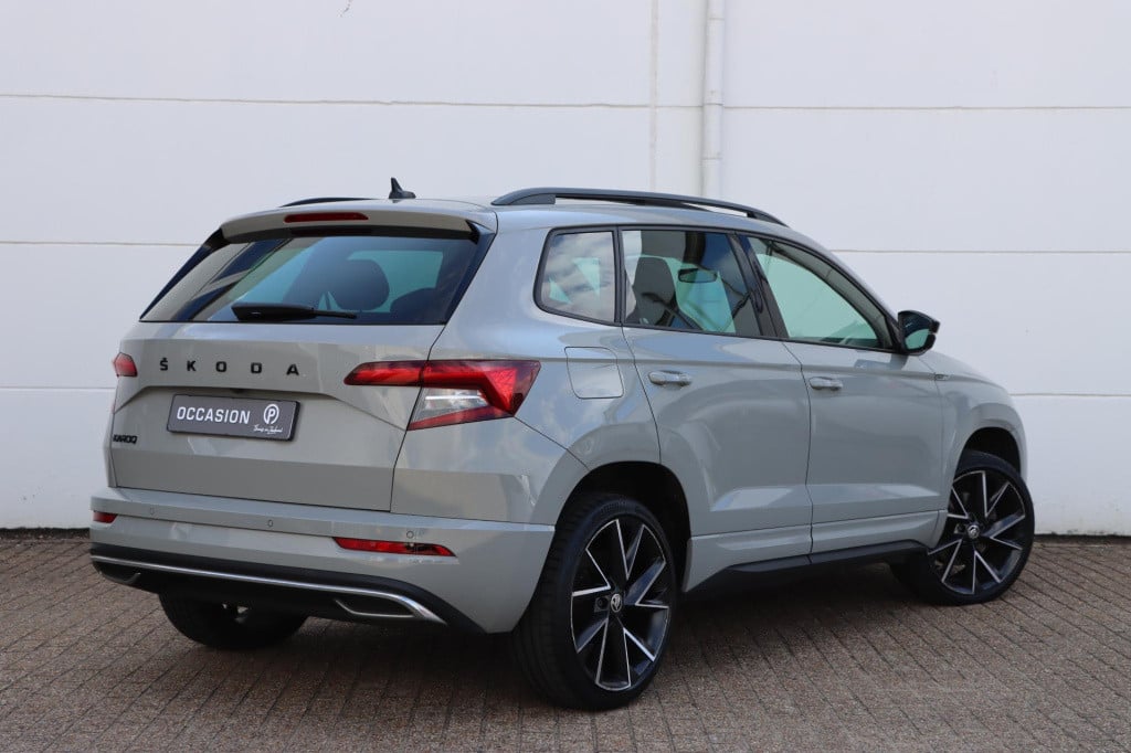 Skoda Karoq 1.5 tsi sportline business 150pk dsg7