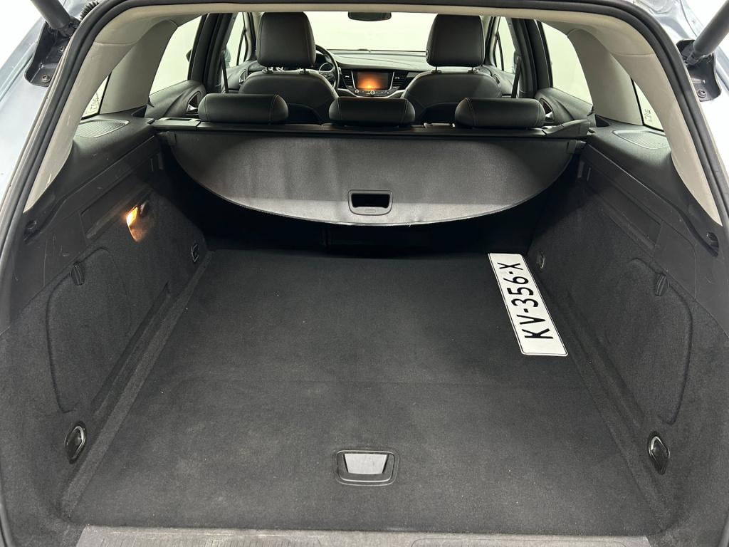 Opel Astra sports tourer occasion 1.4 innovation | grijs | tweedehands opel