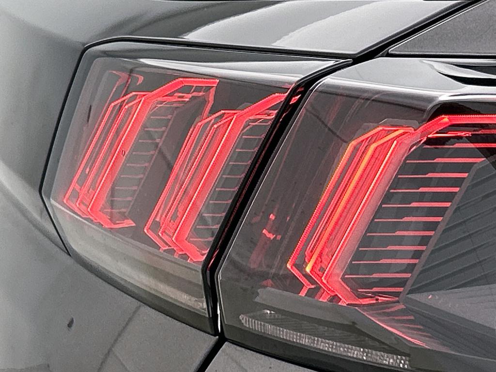 Peugeot 3008 plug-in hybrid 225pk automaat road trip | stoelverwarming | tr