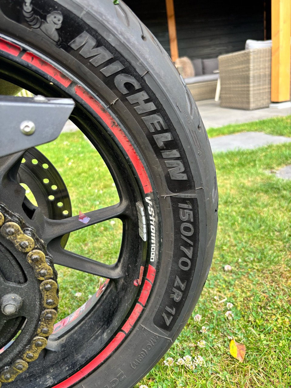 Suzuki V-Strom 1000 (2014, akrapovic)