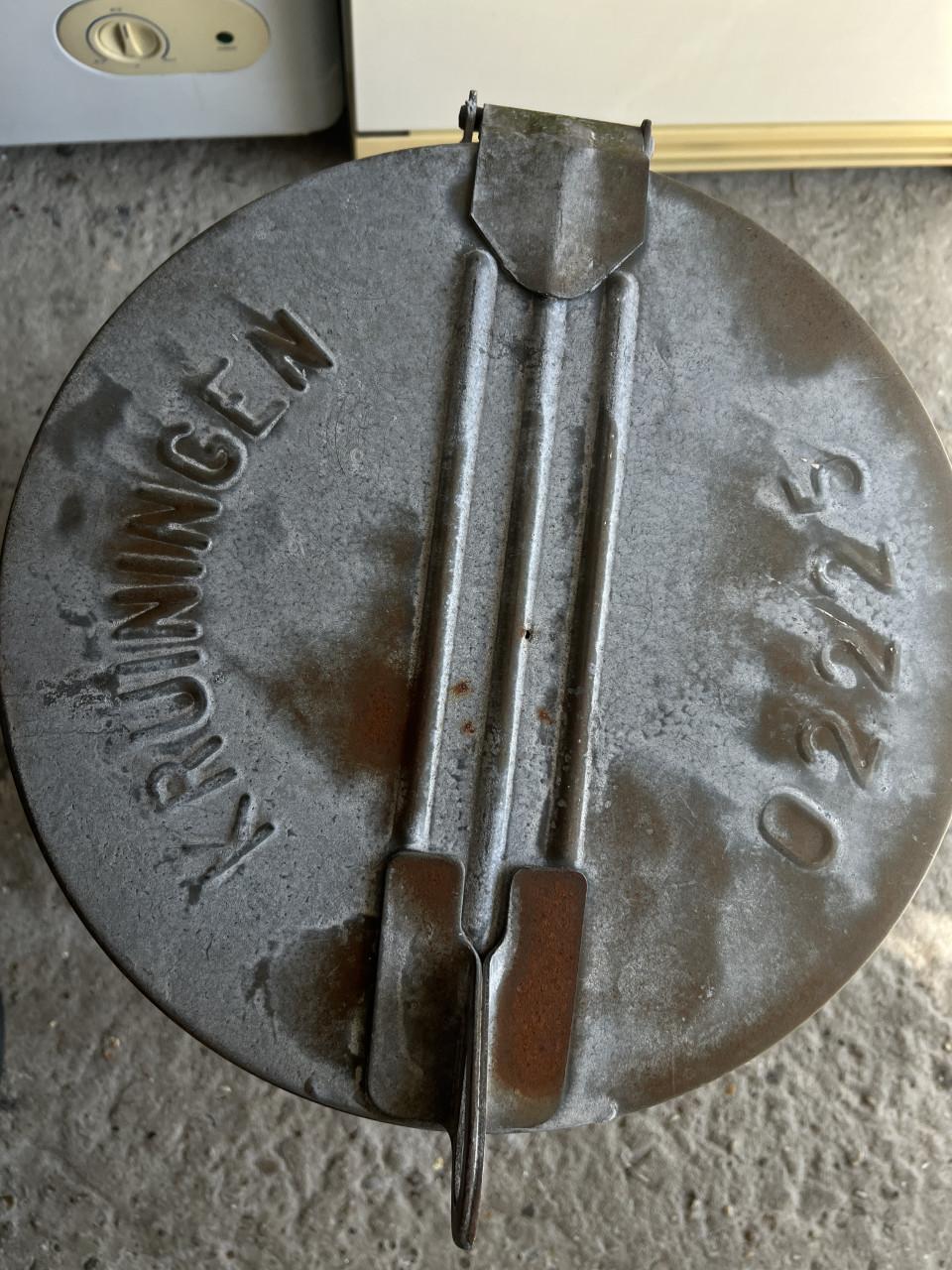 Gegalvaniseerde zinken vuilnisemmer (vuilnisbak Kruiningen)