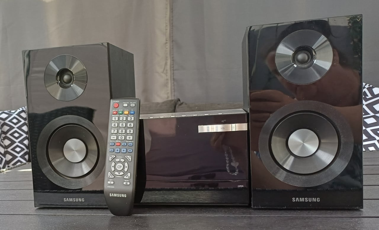 Samsung micro set ( 70 watt)
