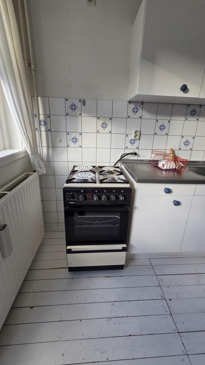 Wasmachine, koelkast, magnetron, gasfornuis