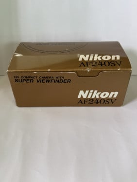 Nikon AF240SV 28mm lens autofocus red eye reduction
