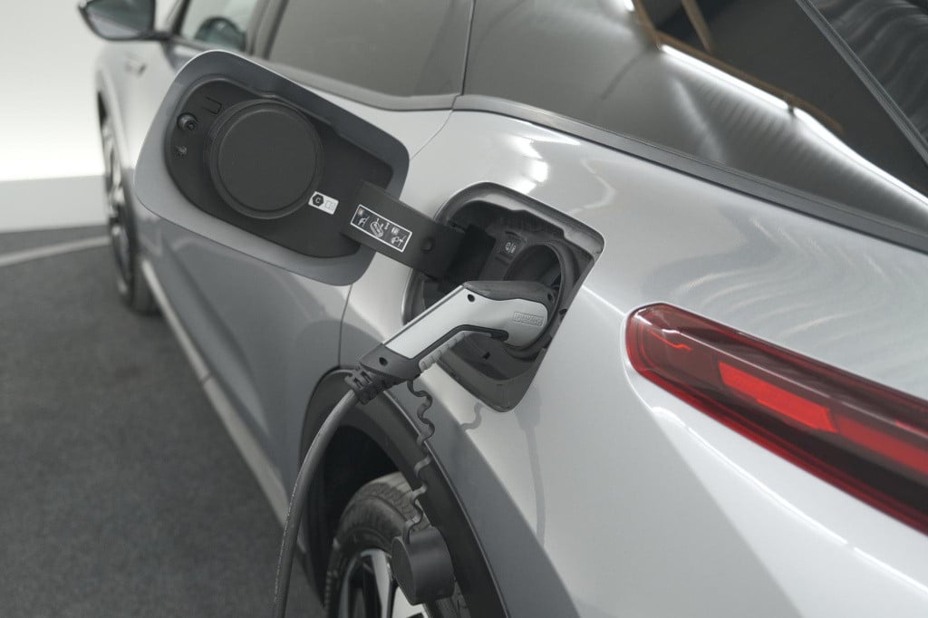 Citroen C5 X 1.6 plug-in hybrid 225 shine | camera | adaptieve cruise contr