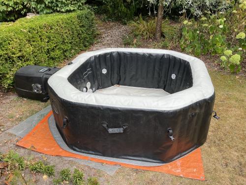 Intek jacuzzi