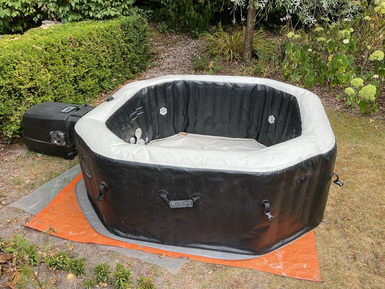 Intek jacuzzi
