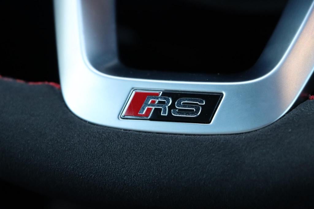 Audi Rs3 limousine 2.5 tfsi quattro | rs dynamic | keramisch | pano | bang 