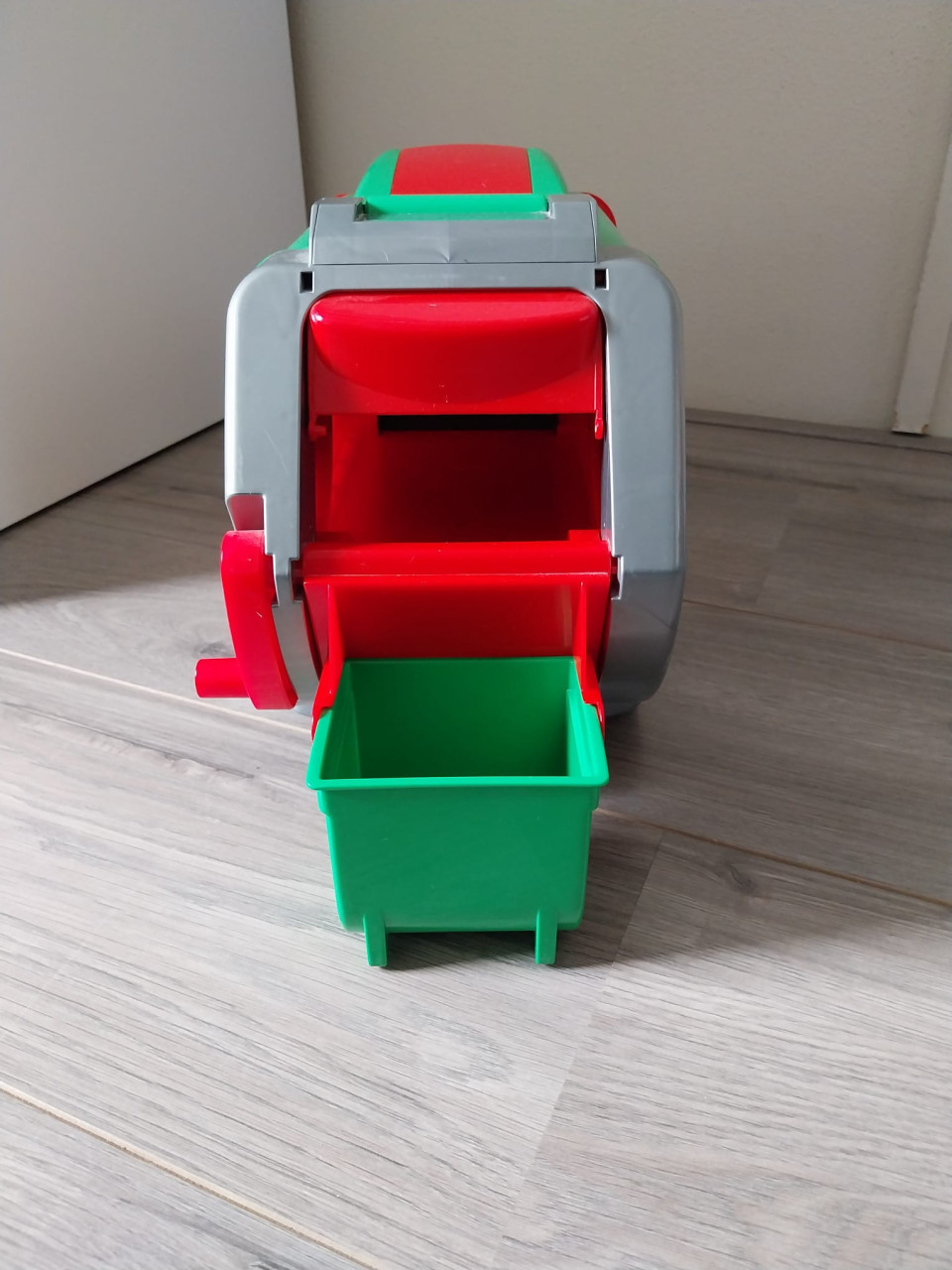 Bruder roadmax vuilniswagen speelgoed